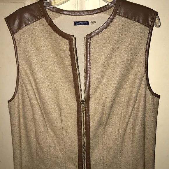 Classic and chic designer wool patterned dress - Picture 5 of 8